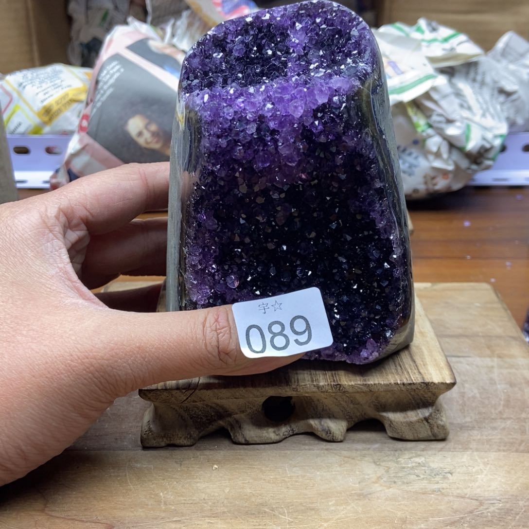 紫晶天然水晶摆件未镶嵌