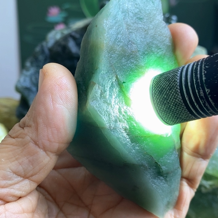 蛇纹石玉未镶嵌珠宝岫玉原石