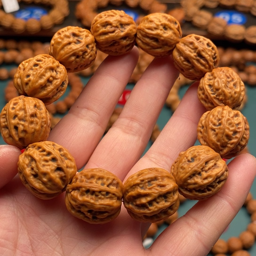 文玩核桃手串19尺寸八棱