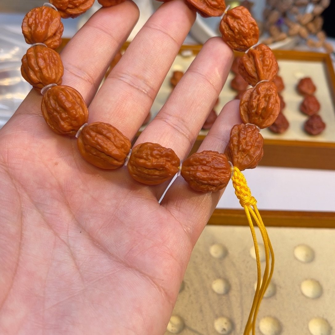 大***兵文玩核桃手串蛤蟆头