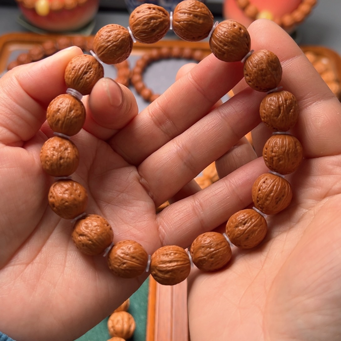 文玩核桃吊坠野生小he tao