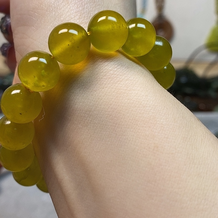 蛇纹石玉手串未镶嵌