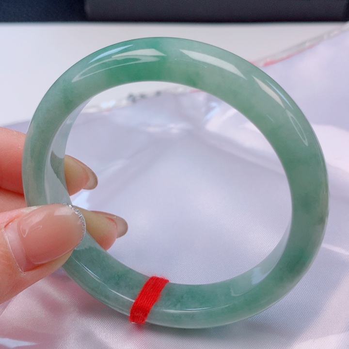 翡翠未镶嵌手镯57圈口