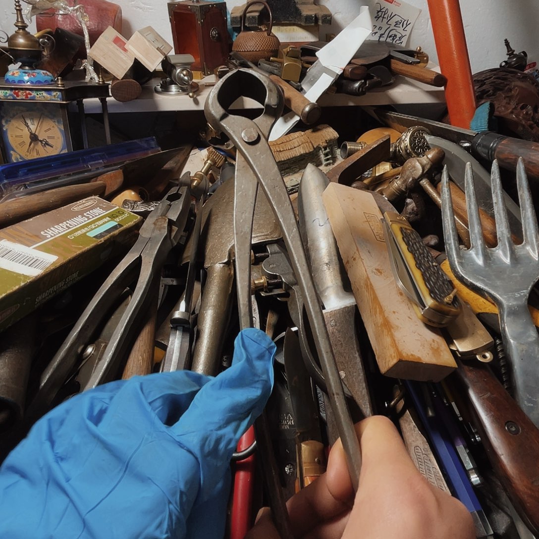 小***家160大狗园林工具一个