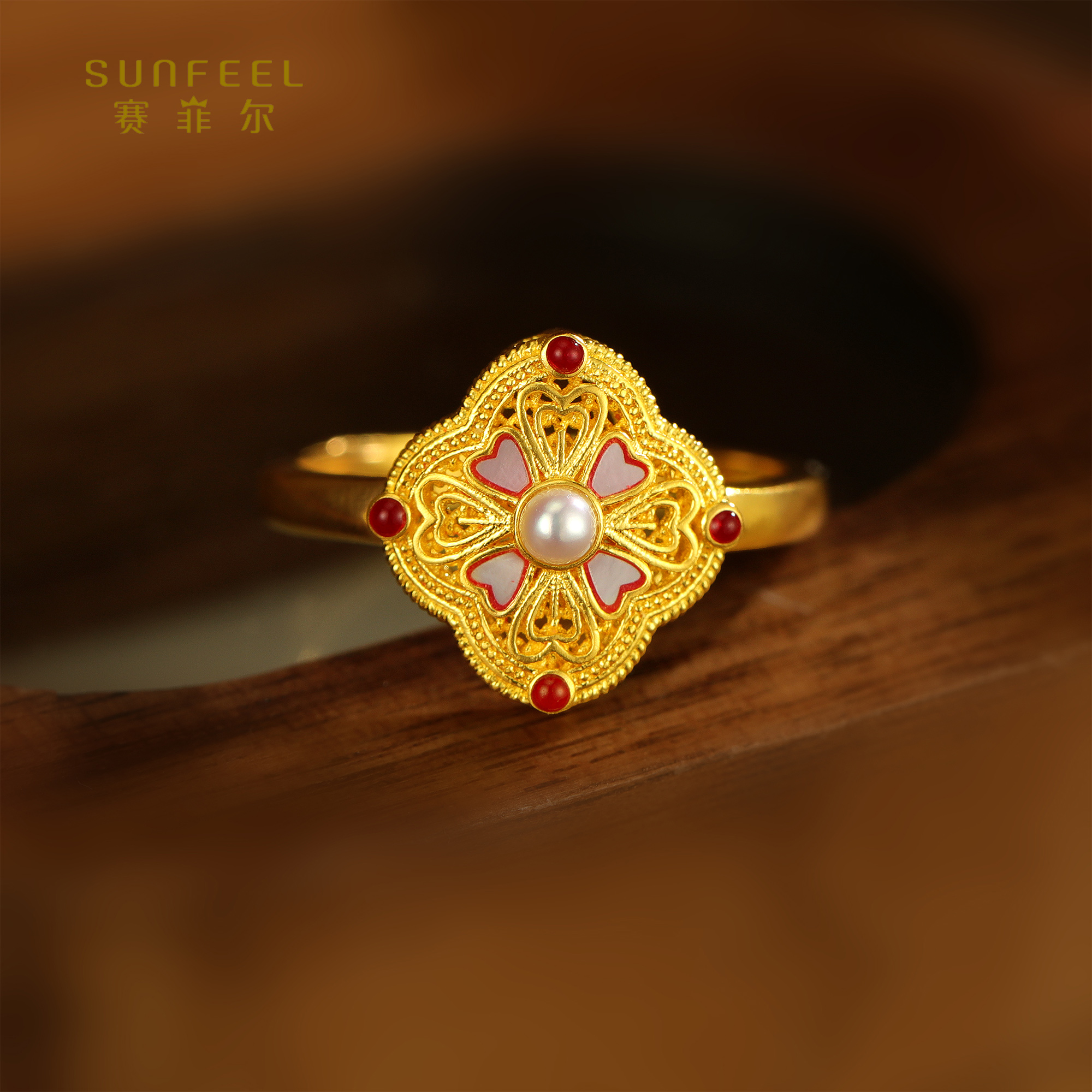 SUNFEEL/赛菲尔【授权店】足金古法螺钿珐琅四叶草珍珠戒指HJ010303