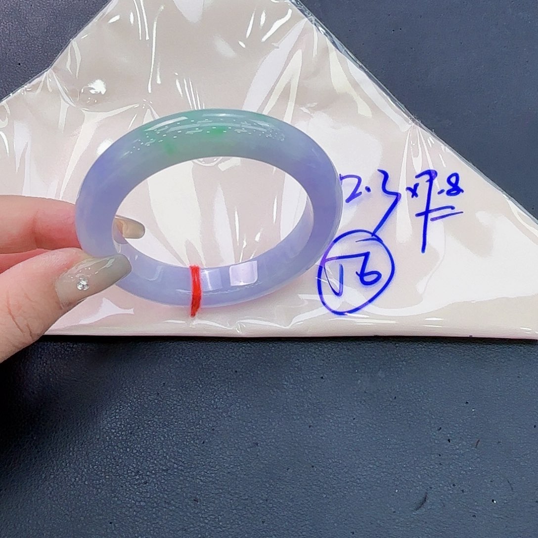 翡翠手镯未镶嵌手镯