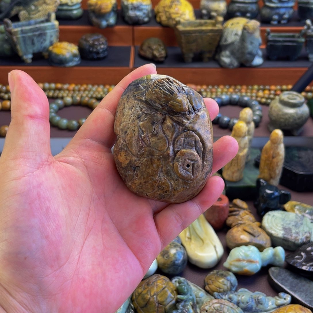 【闪购商品】未镶嵌岫岩河磨玉（透闪石质玉）挂件