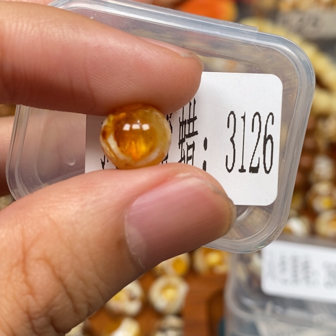 蜜蜡未镶嵌珠宝奇石3126