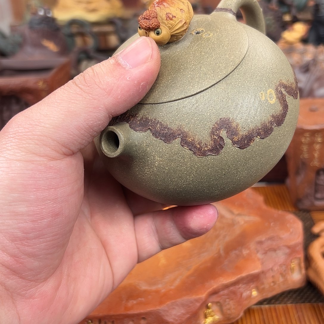 紫砂茶壶金鱼花健康快快乐乐啦