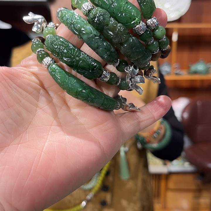 颈饰未镶嵌和田玉