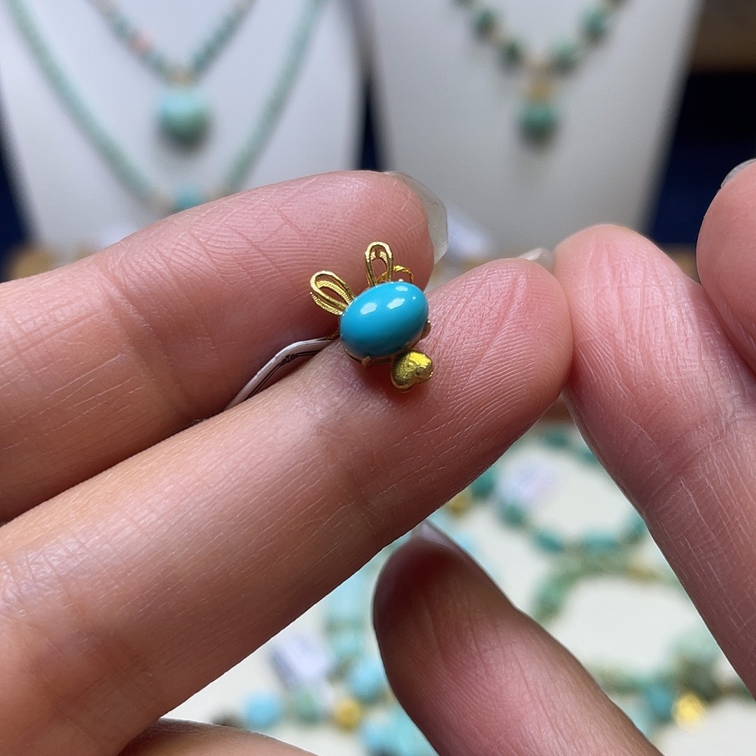 绿松石18K金镶嵌多啦