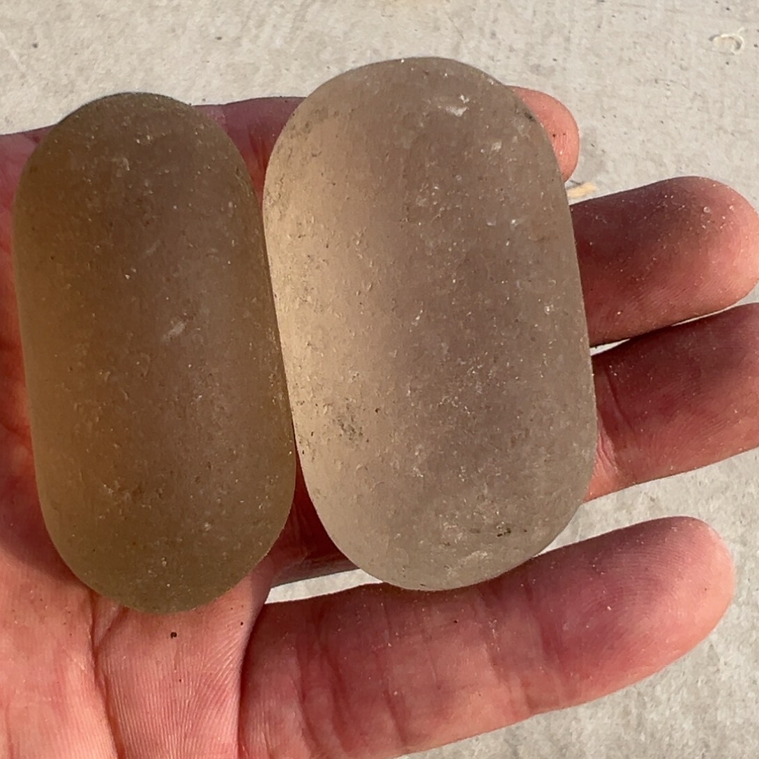 y***u未镶嵌新疆水冲石柱晶石