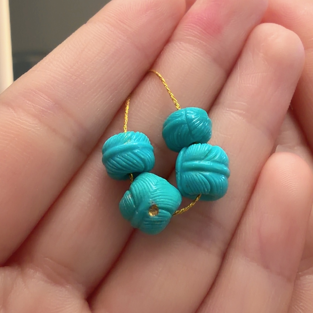 绿松石未镶嵌颈饰