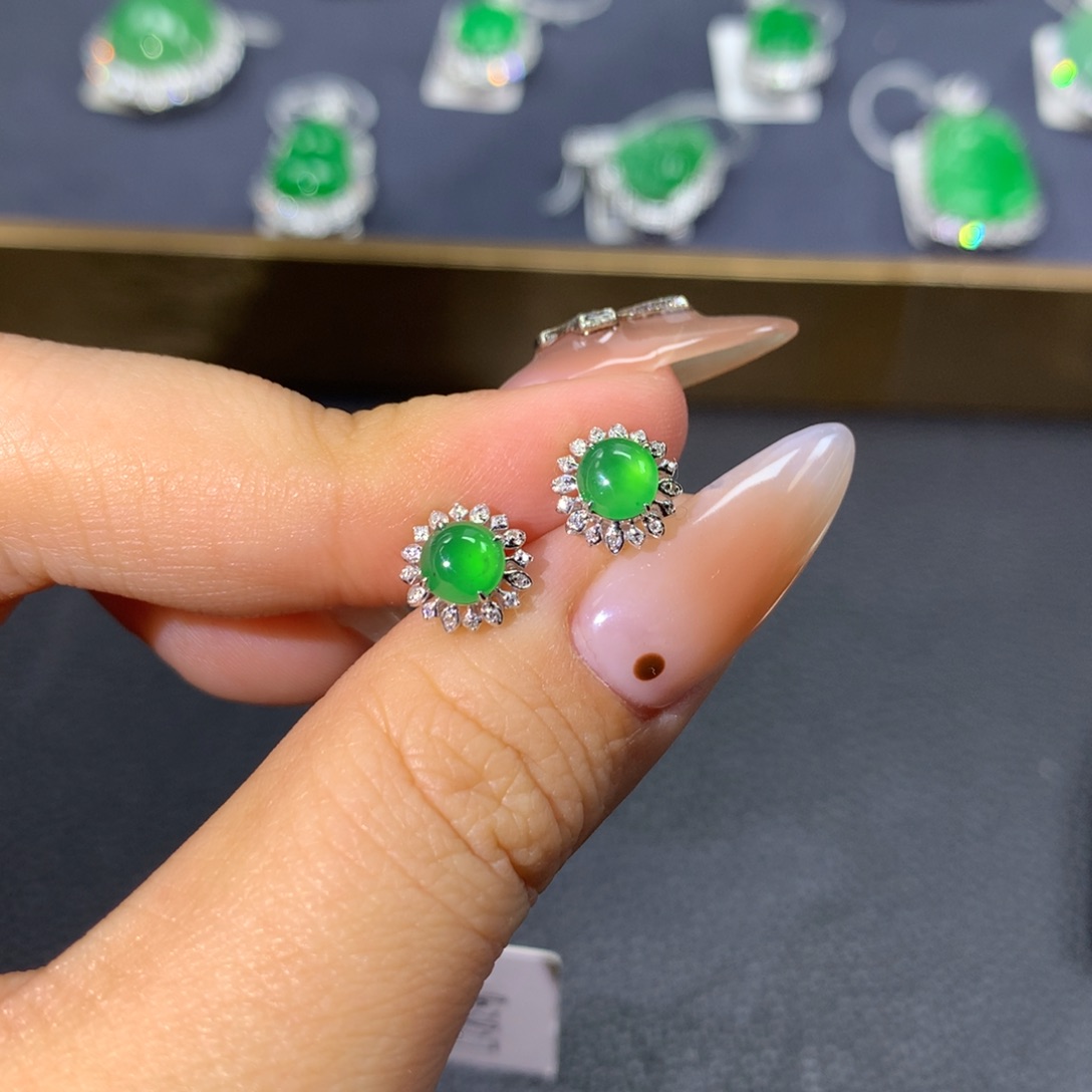 翡翠耳饰18K金镶嵌翡翠