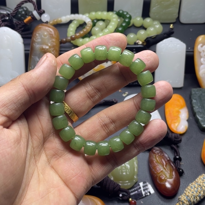 未镶嵌和田玉挂件