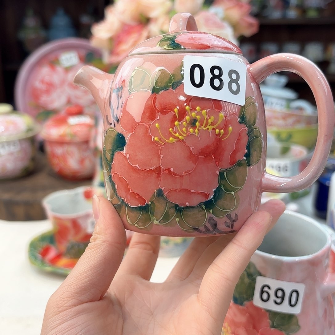 瓷片兔兔好可爱呀打