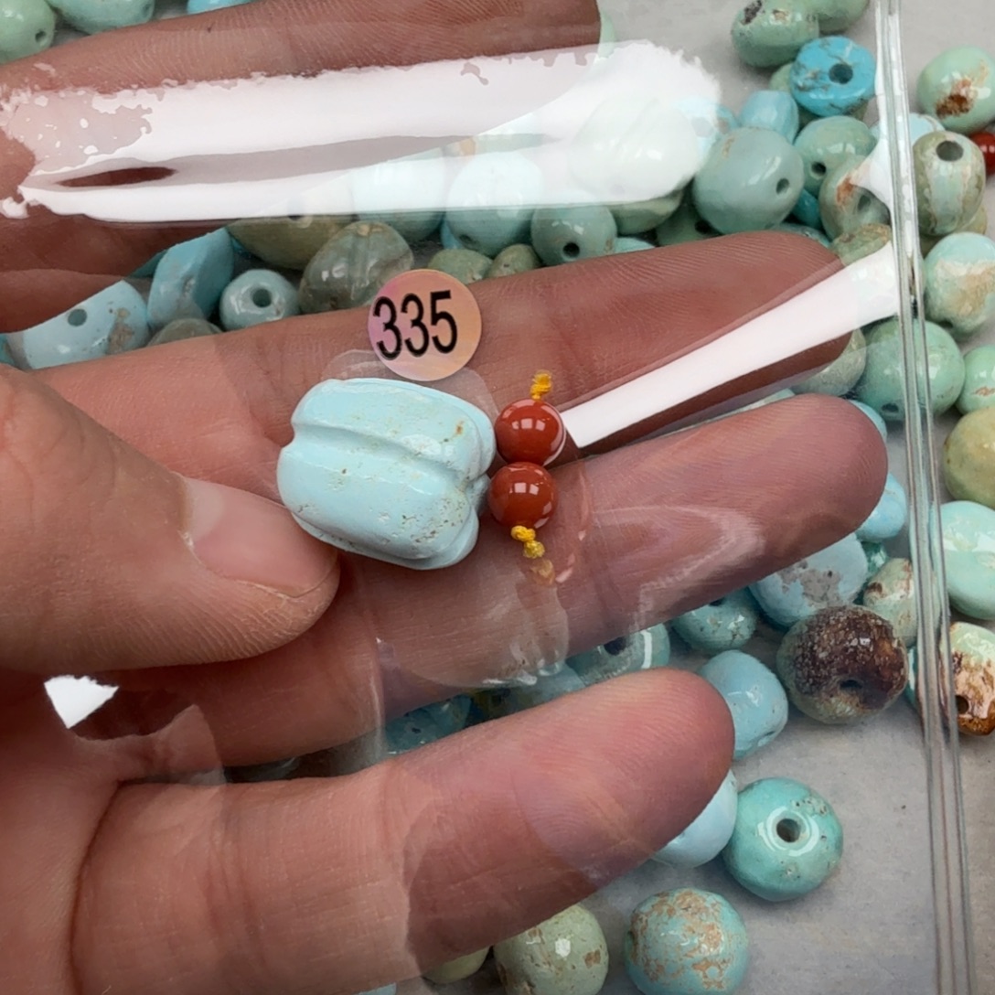 南红玛瑙未镶嵌珠宝奇石