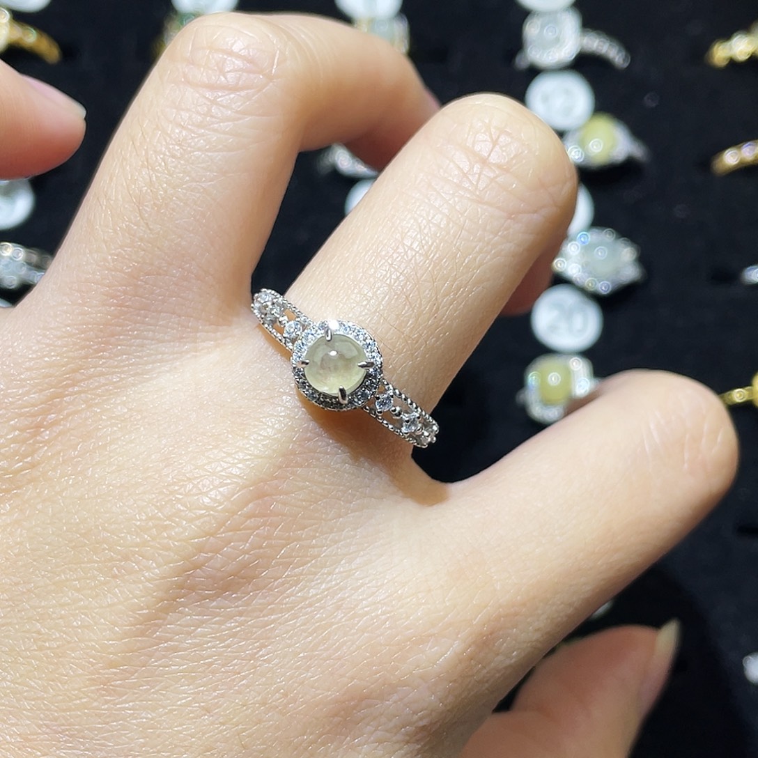 翡翠未镶嵌戒指戒指