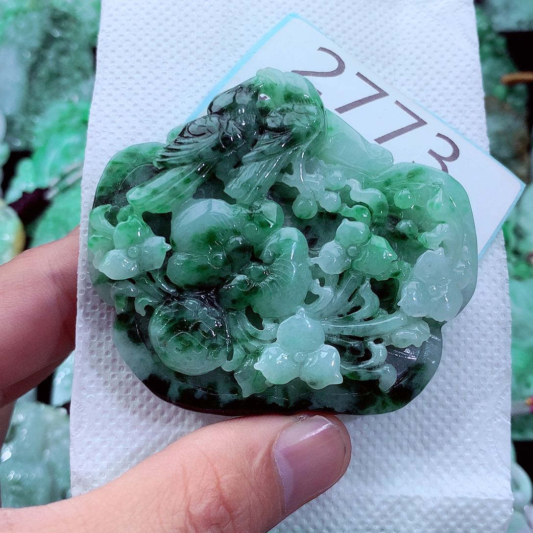 吊坠(不含链)未镶嵌翡翠