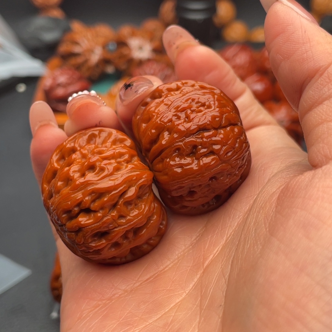 A***g文玩核桃把件白狮子