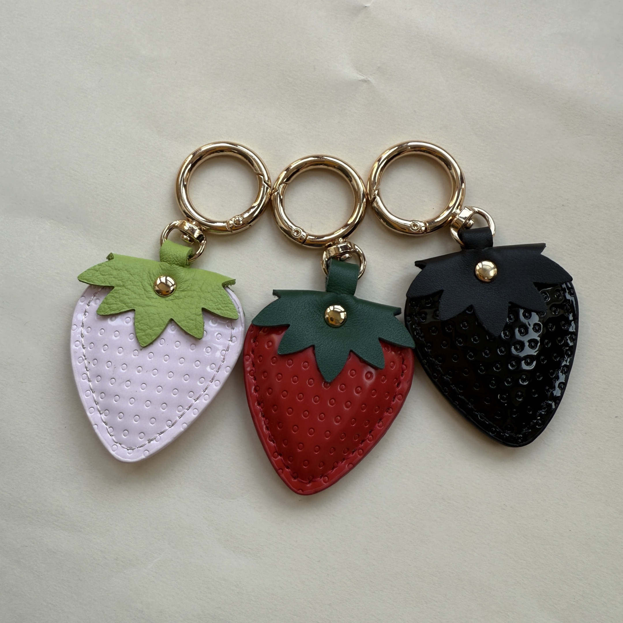 【三色可选】清新草莓包挂钥匙挂
