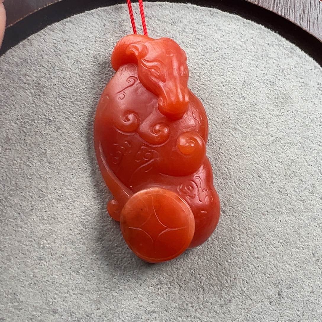 南红玛瑙吊坠未镶嵌