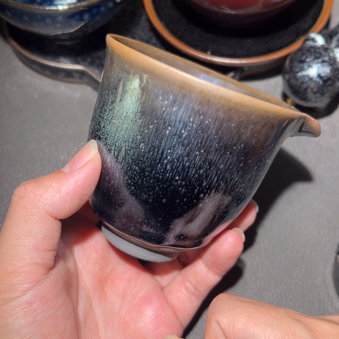 茶盏这个点就困着看电视看