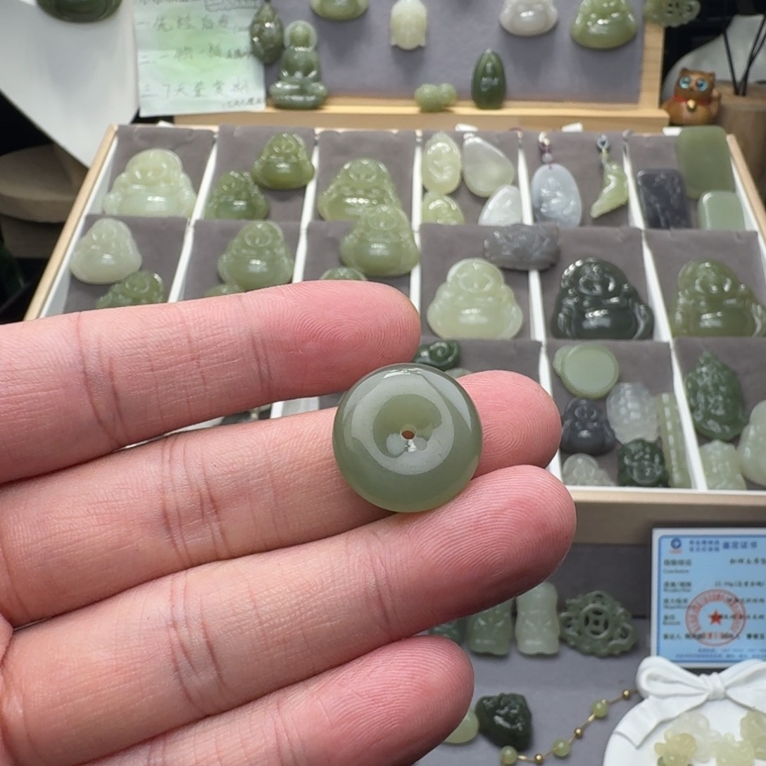 和田玉颈饰未镶嵌