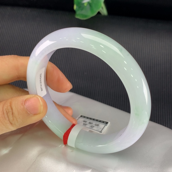 翡翠手镯未镶嵌正圈62