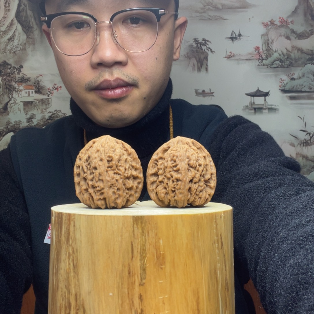 文玩核桃把件南疆石