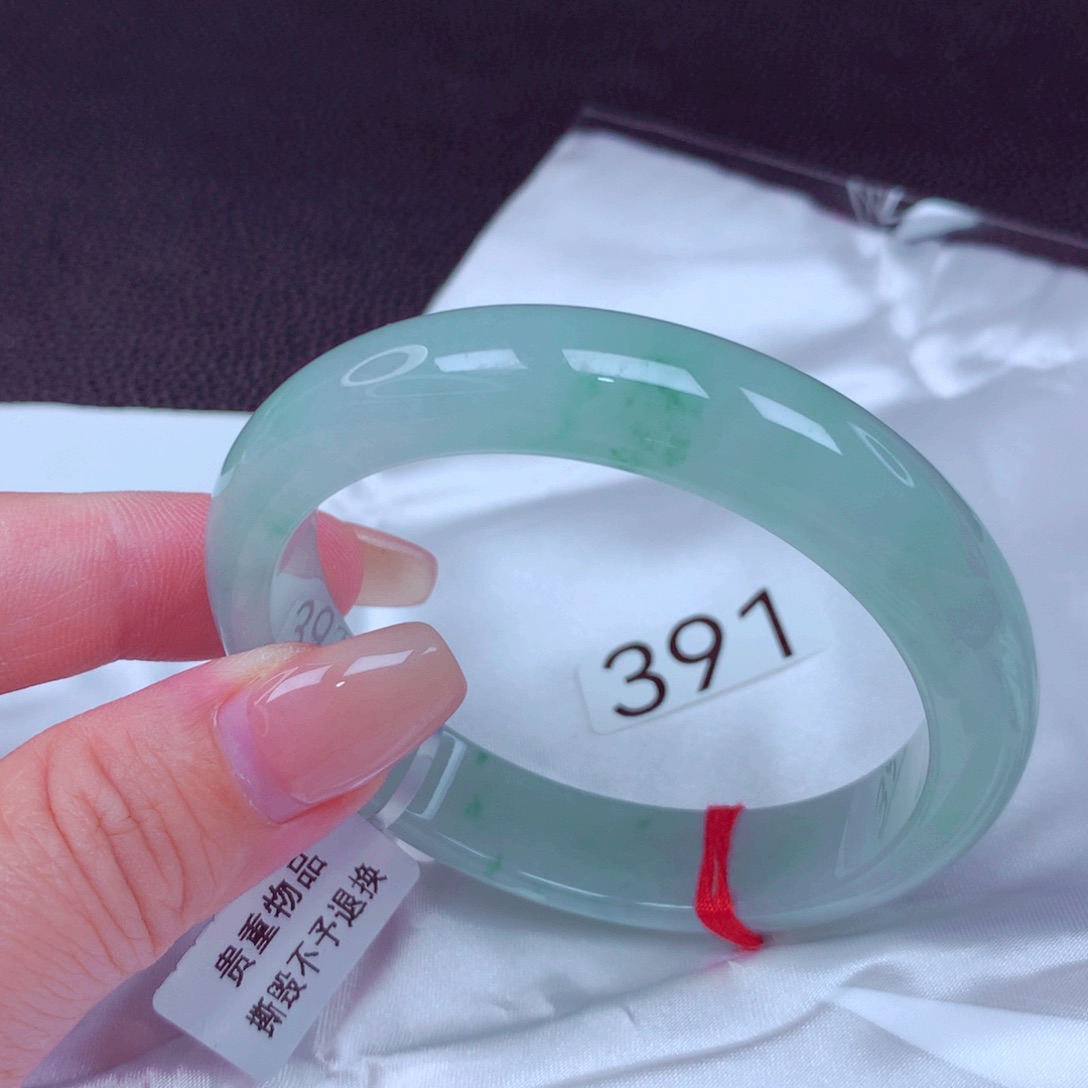 翡翠手镯未镶嵌手镯