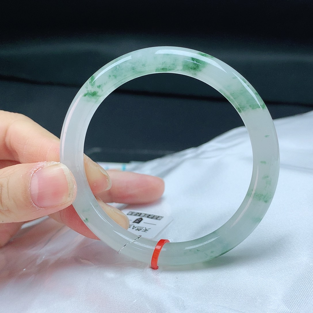 翡翠手镯未镶嵌54+圈