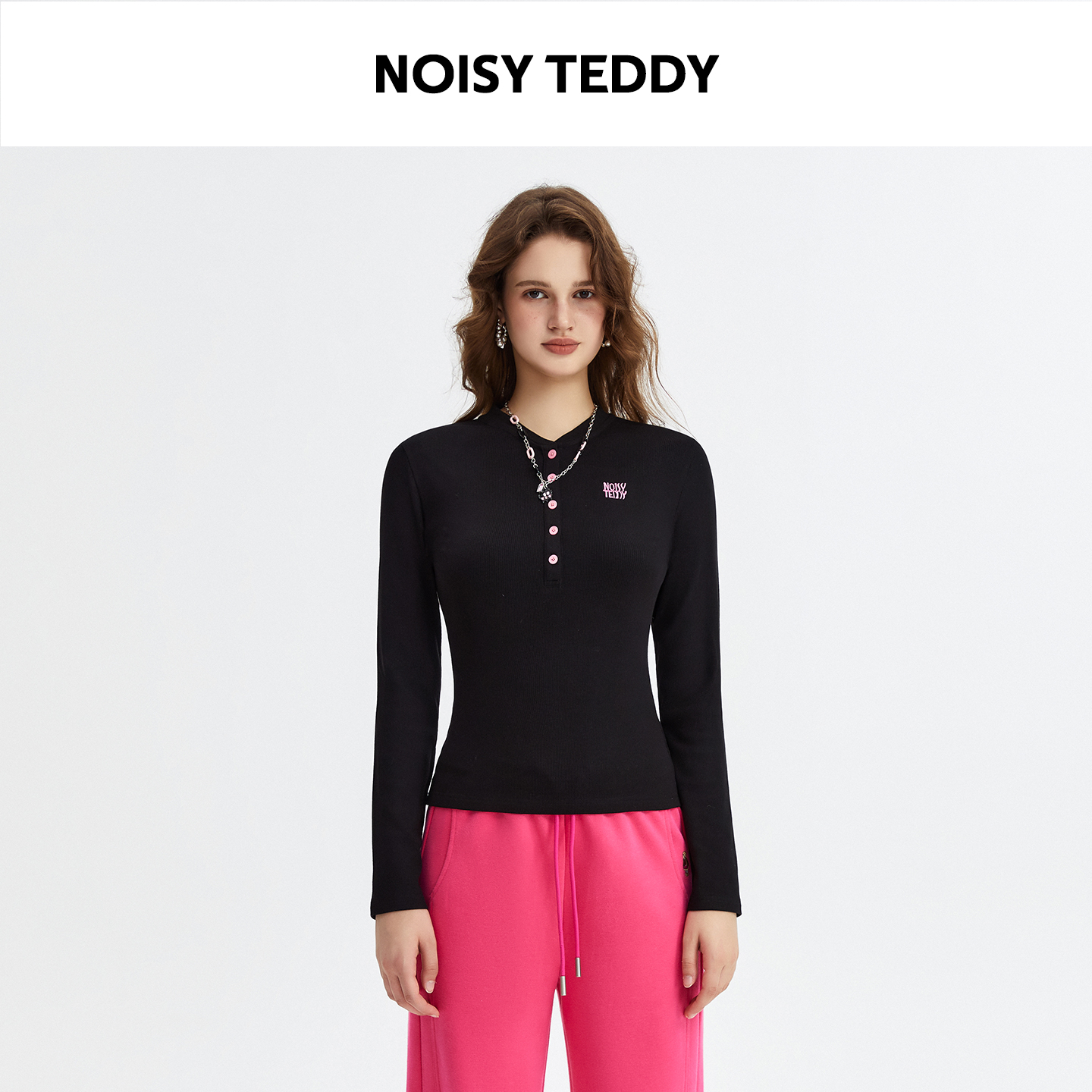 NOISY TEDDY亨利领刺绣直筒型字母极简风T恤休闲长袖打底衫女黑色
