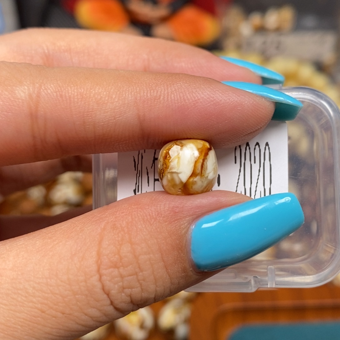 蜜蜡未镶嵌珠宝奇石2020