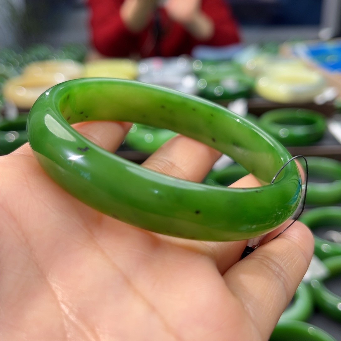 和田玉（碧玉）手镯未镶嵌