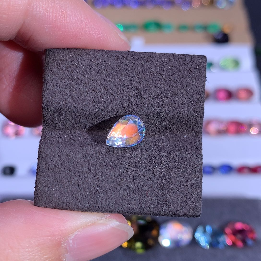 月光石裸石未镶嵌1.375ct