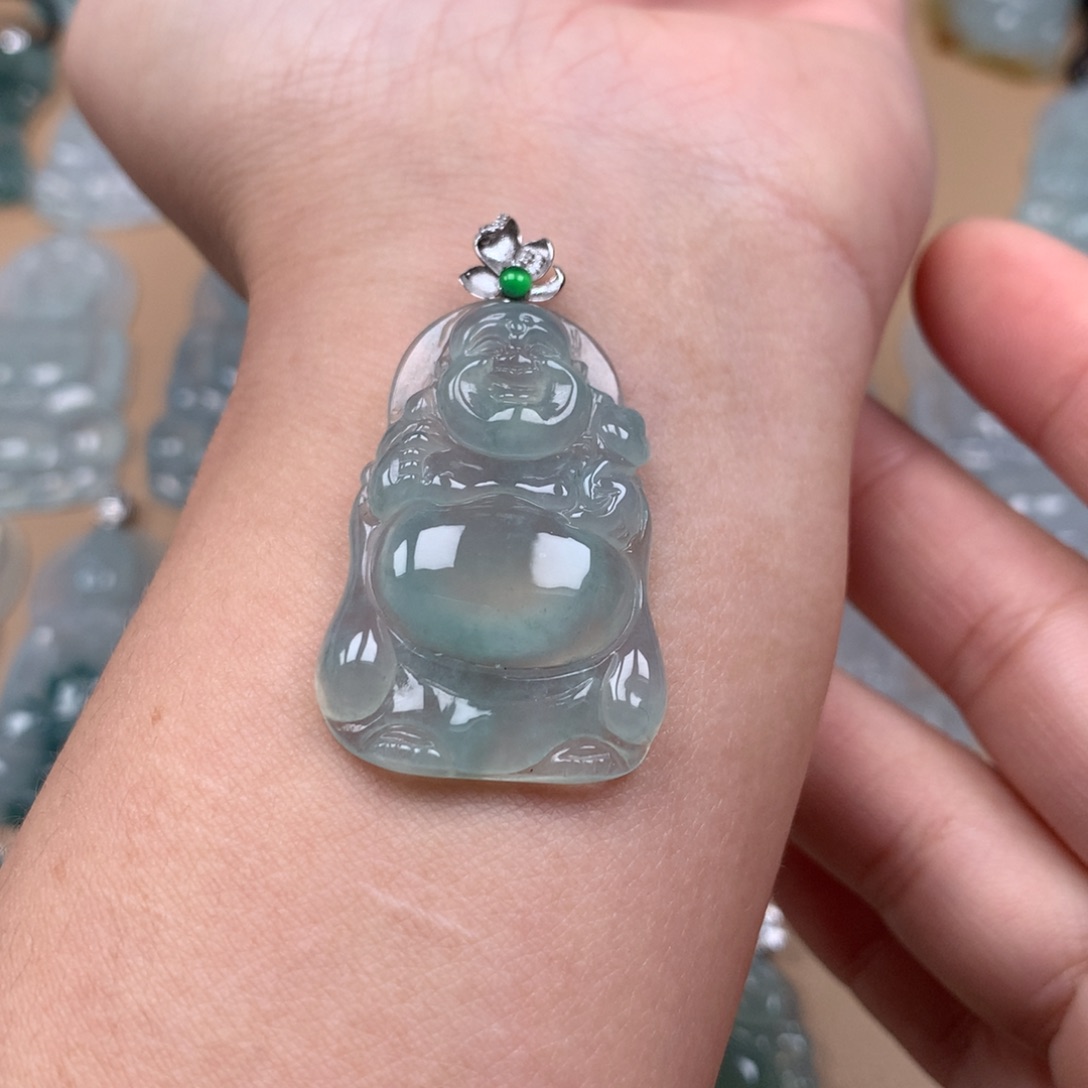 翡翠18K金镶嵌颈饰缅甸翡翠A货