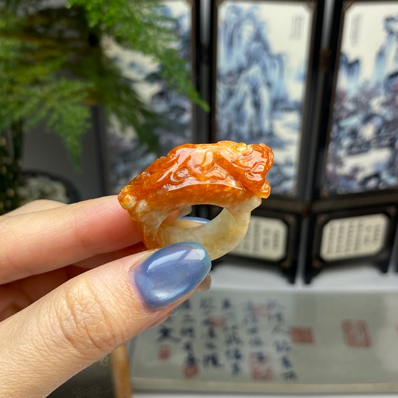 18.2俏色红翡貔貅马鞍戒指指环 天然翡翠A货