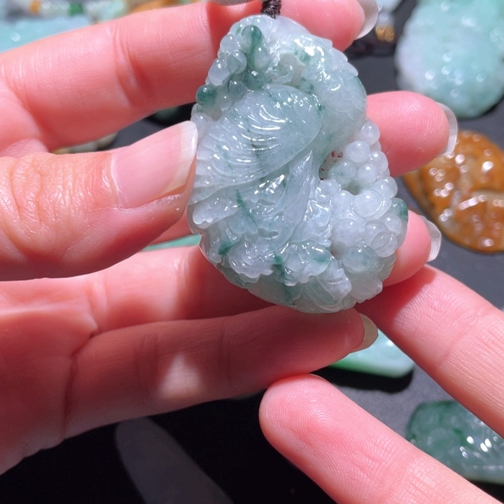 【闪购商品】翡翠颈饰未镶嵌天然翡翠