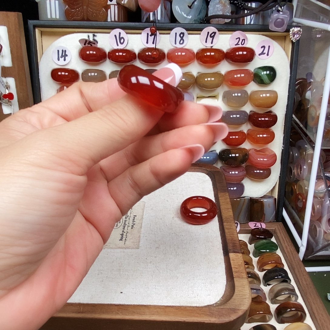 红****玛瑙/玉髓合金戒指