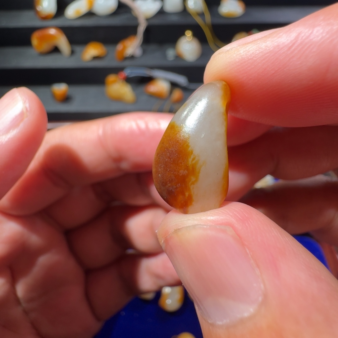 玉***山和田玉未镶嵌挂件