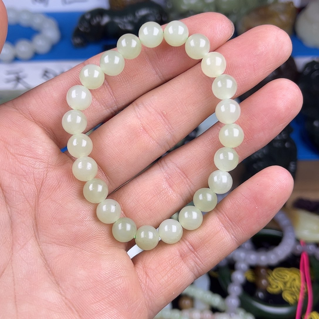 和田玉未镶嵌颈饰8毫米翠青色和田玉