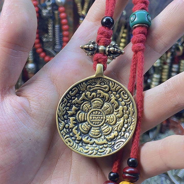 黄铜蛙嘴九宫八卦牌子一个设计款式，