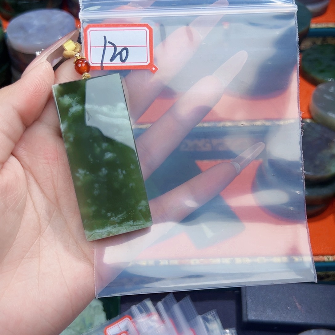 和田玉未镶嵌珠宝半成品