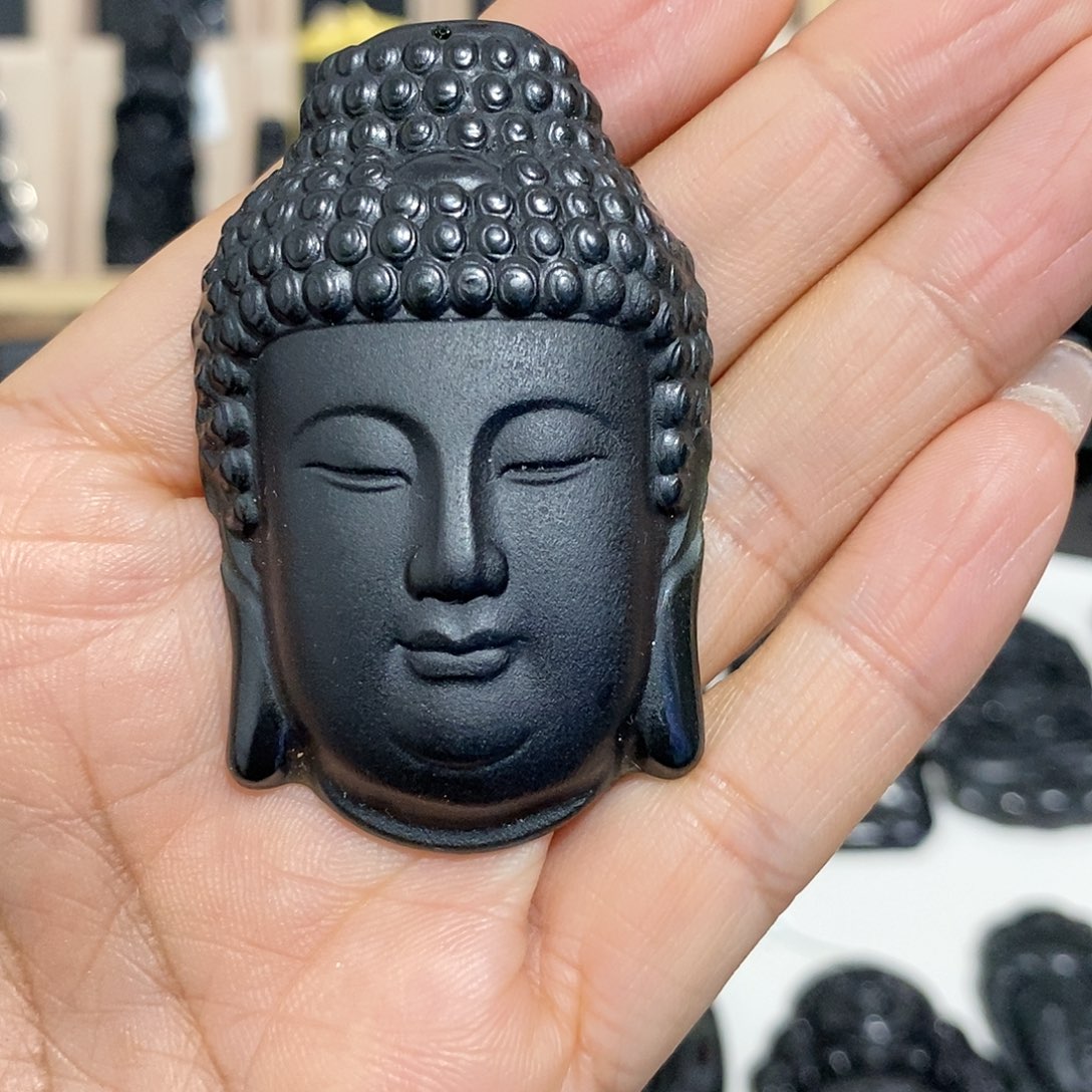 张***寅岫玉未镶嵌纯天然岫玉颈饰