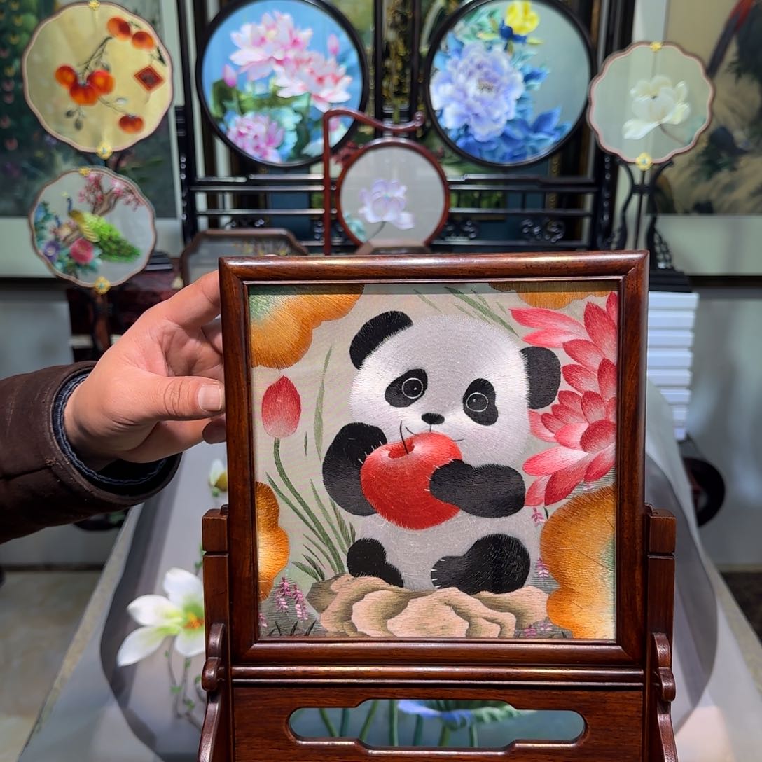 刺绣刺绣工艺精湛