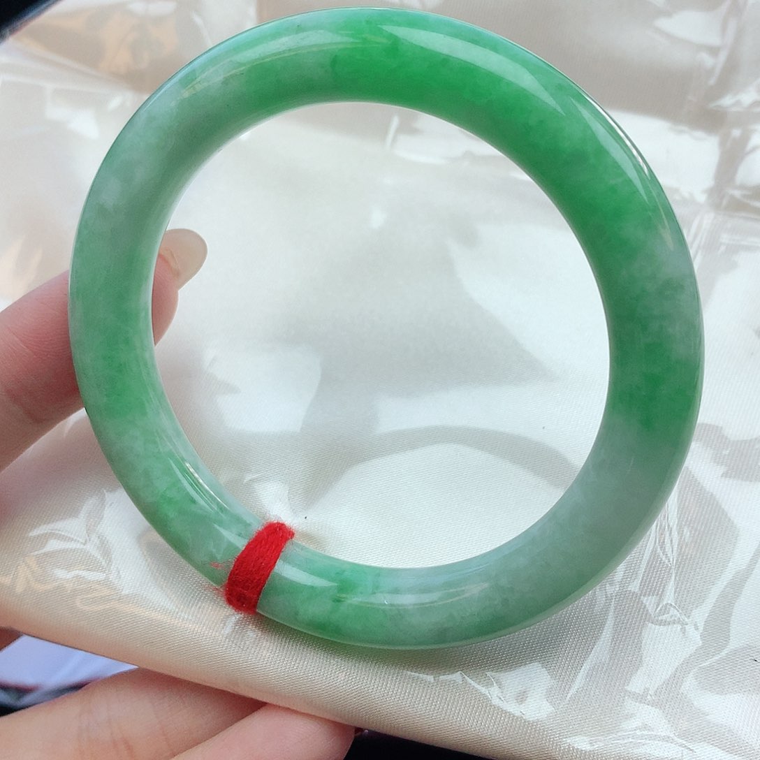 翡翠手镯未镶嵌55圆条882470