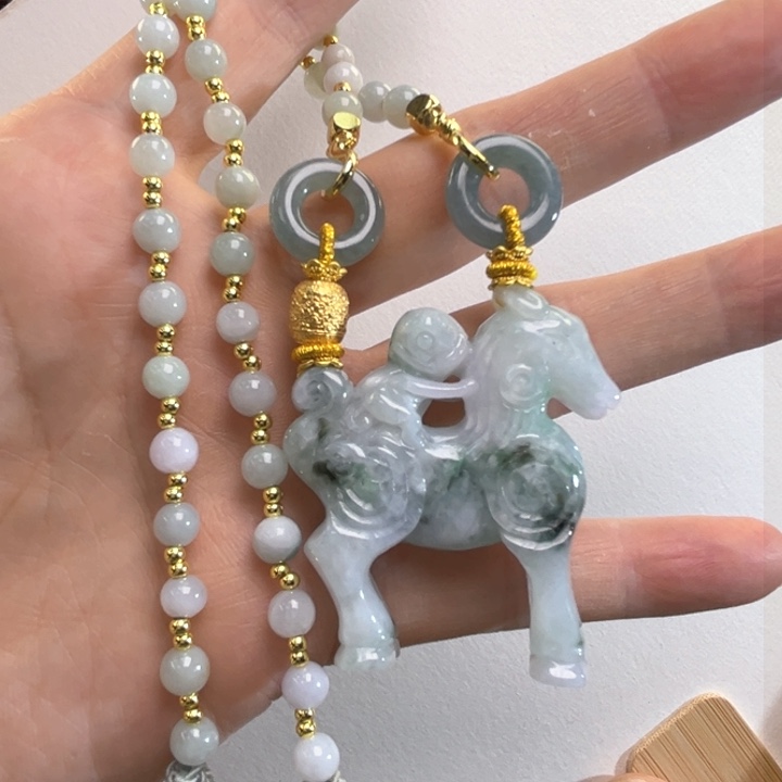 翡翠吊坠(赠链)未镶嵌代编织