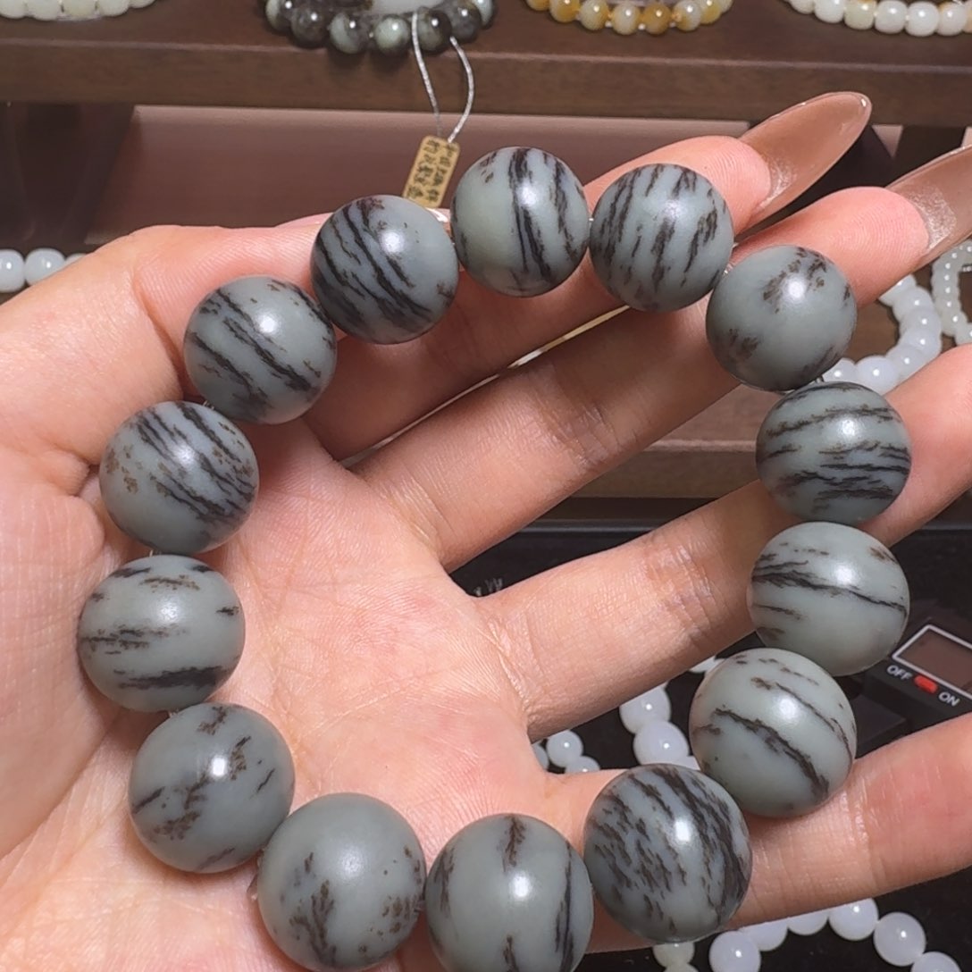 和田玉手串未镶嵌