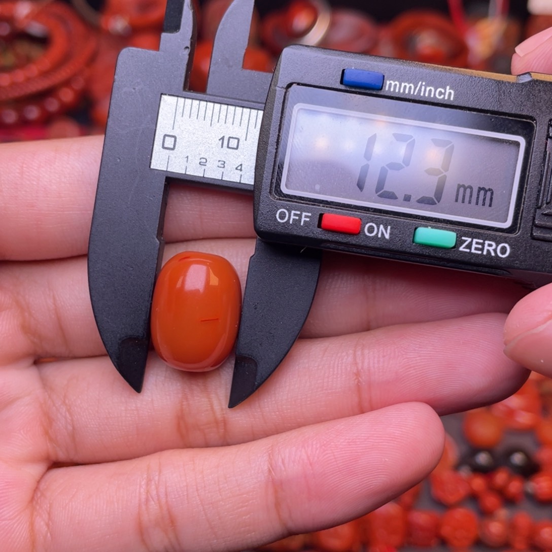 南红玛瑙配饰未镶嵌